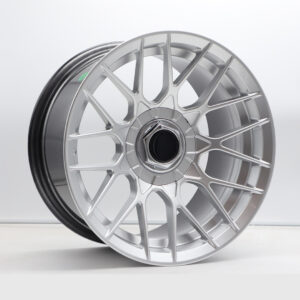 Rin 9006 JGO DE 4 RINES 15X8 4X100/114.3 CB:73.1 ET:0 4-100 con barrenación 4-100